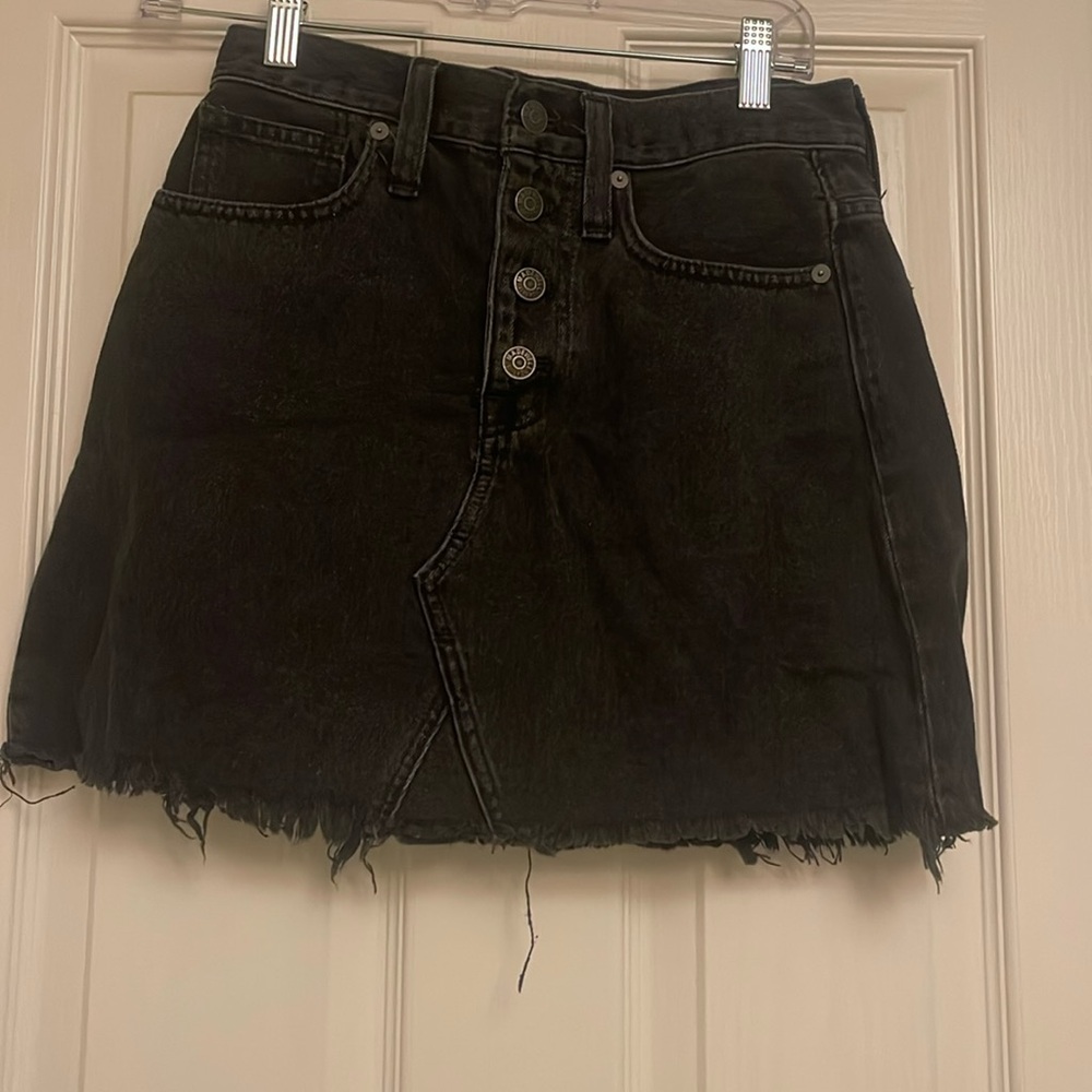 Madewell high waisted raw hem black denim skirt, size 25